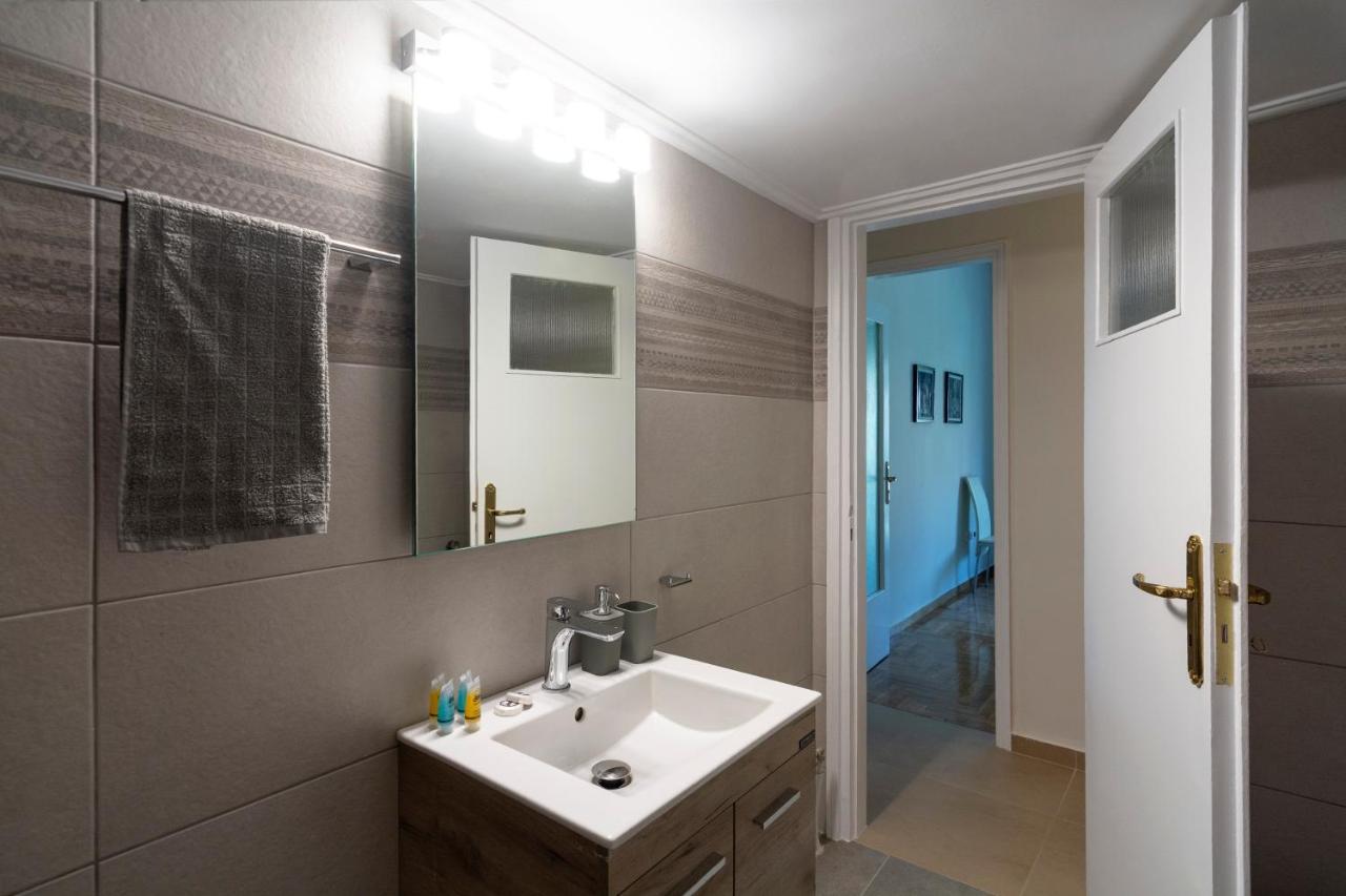 Acropolis View 2Bd Apt Next To Museum & Metro Атина Екстериор снимка